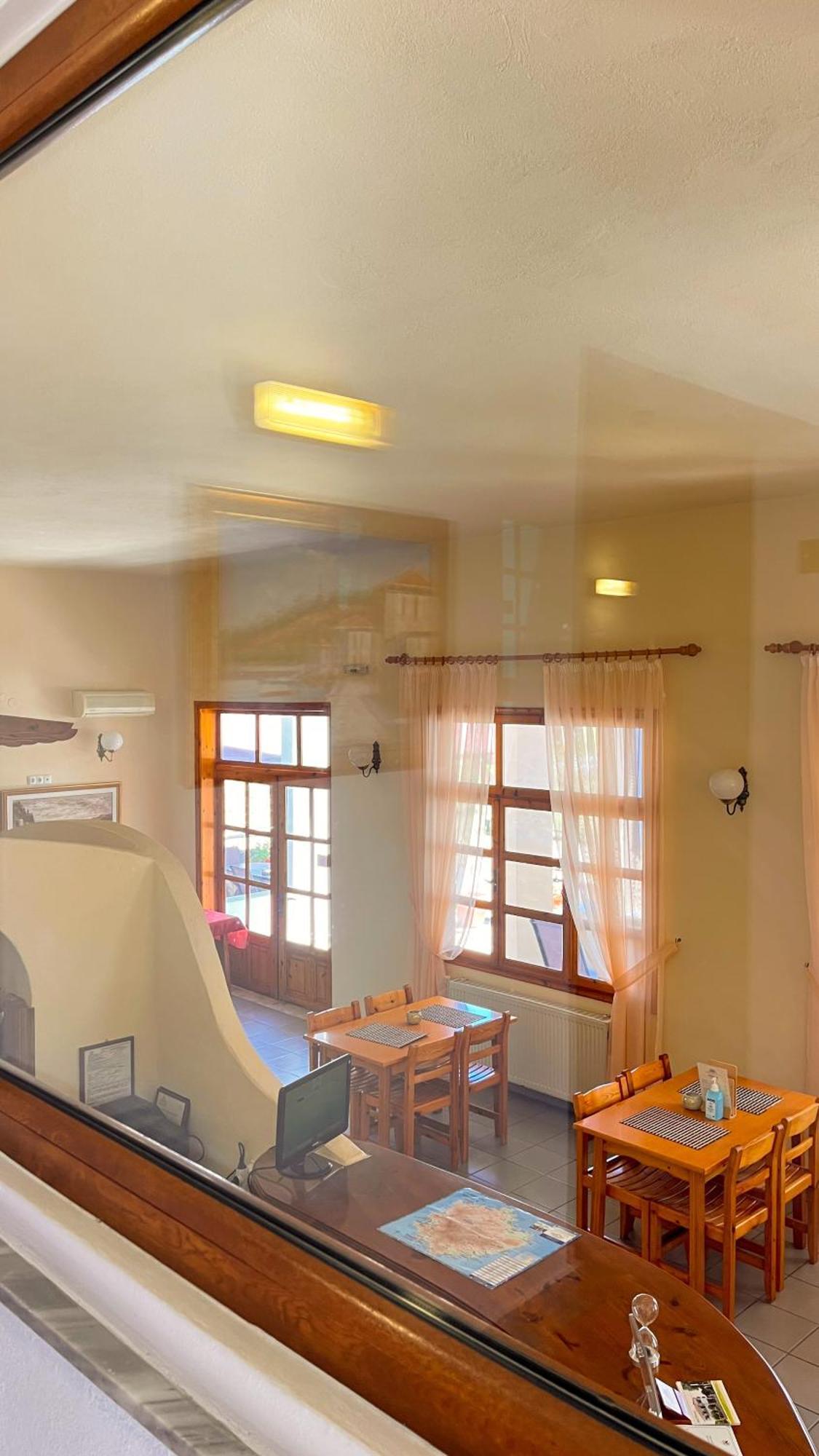 Philoxenia Hotel พริโนส ภายนอก รูปภาพ