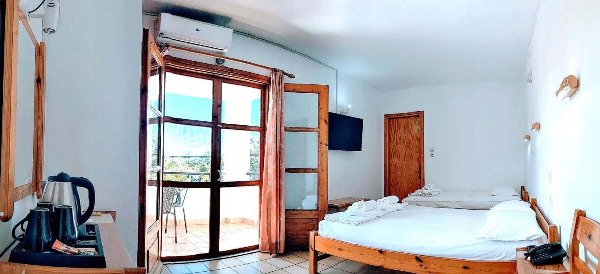 Philoxenia Hotel พริโนส ภายนอก รูปภาพ