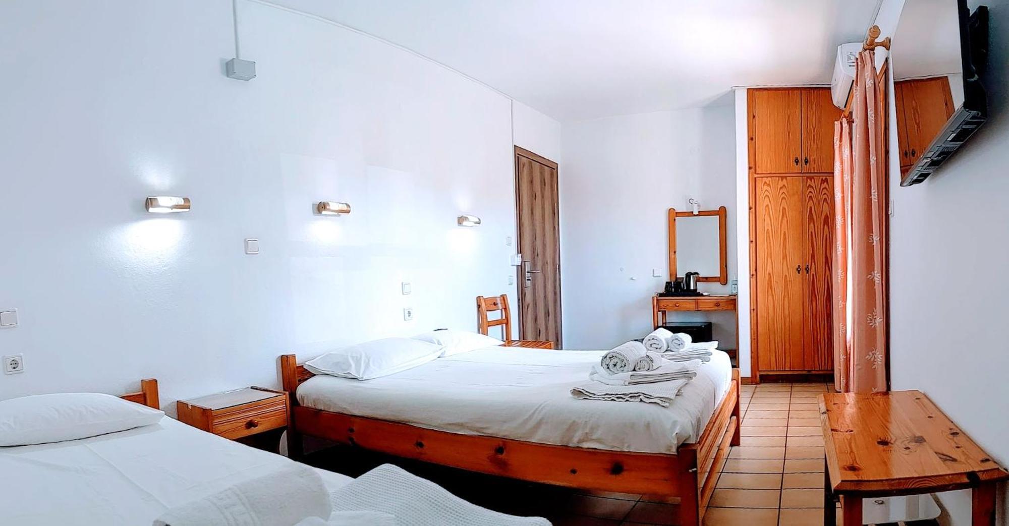 Philoxenia Hotel พริโนส ภายนอก รูปภาพ